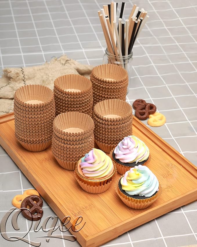 qiqee 300 Count Jumbo Cupcake Liners Natural Muffin Liners Food Grade Jumbo Size Baking Cups Paper No Smells(Large Size)
