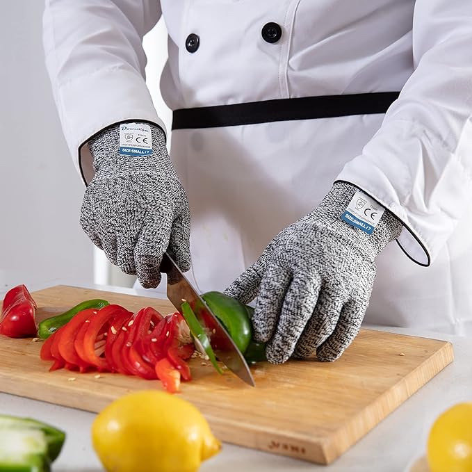 Dowellife 3 Pairs Cut Resistant Gloves Food Grade Level 5 Protection, Safety Kitchen Cuts Gloves for Mandolin Slicing, Fish Fillet, Oyster Shucking, Meat Cutting and Wood Carving (Black Gray, Medium)