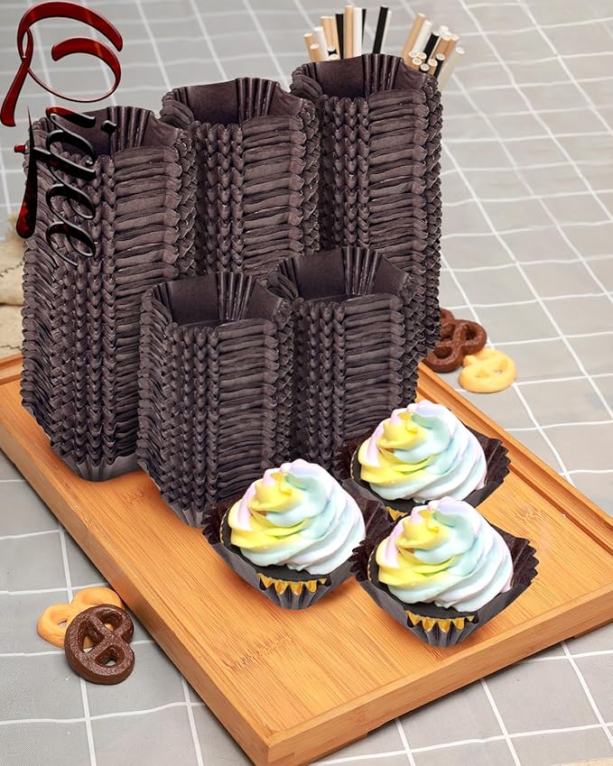 qiqee 500pcs Coffee Square Cupcake Liners Muffin Linner No Smell, Food Grade Baking Cups(Standard Size)