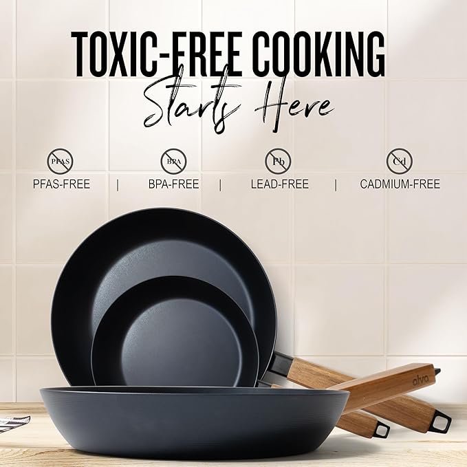 Alva Forest 4-Piece Carbon Steel Frying Pan Set – Naturally Nonstick, Pre-Seasoned, with Acacia Wood Handle, Made Without PTFE, PFOA, PFAS – Sustainable Belgian Design, Induction & All-Stovetop Safe