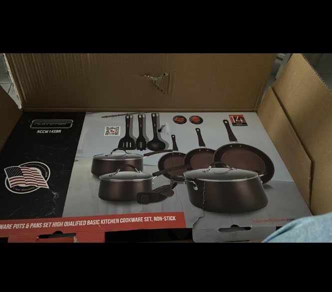 NutriChef 10-Piece Nonstick Bakeware Set - Premium Carbon Steel Baking Pan Set w/Heatsafe Silicone Handles, Includes Pizza Crisper, Loaf Pan, 12 & 24 Cup Muffin Pans, Cake Pans, Cookie Sheets