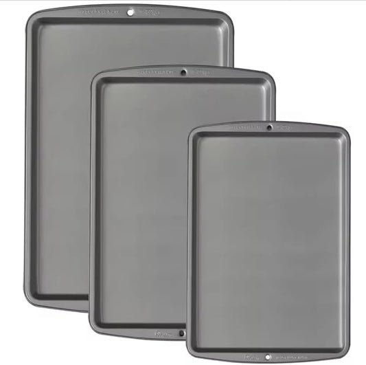 Premium Non-Stick Carbon Steel Cookie Sheet Pan Set, 3-Piece Bakeware Collection, Dishwasher Safe, Heat Resistant, Professional Baking Trays for Oven