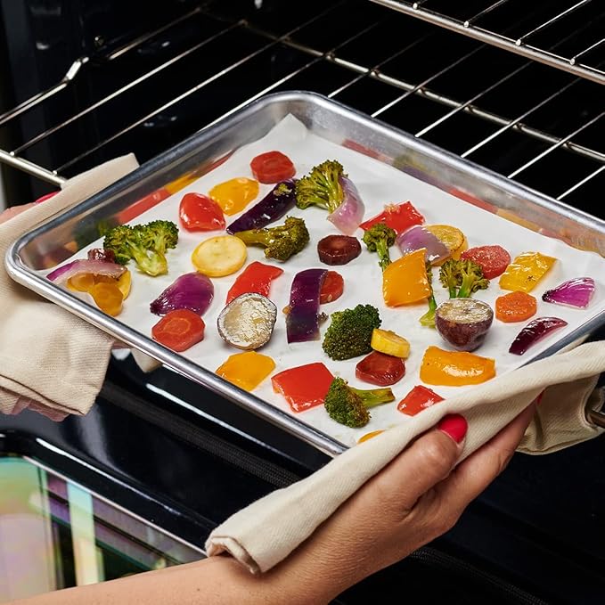 GUSTO [9 x 13 Inch - 200 Count] Pre-Cut Parchment Paper Baking Sheets, Non-Stick, Unbleached, Parchment Paper Sheets for Baking & Cooking - White - Formerly Comfy Package