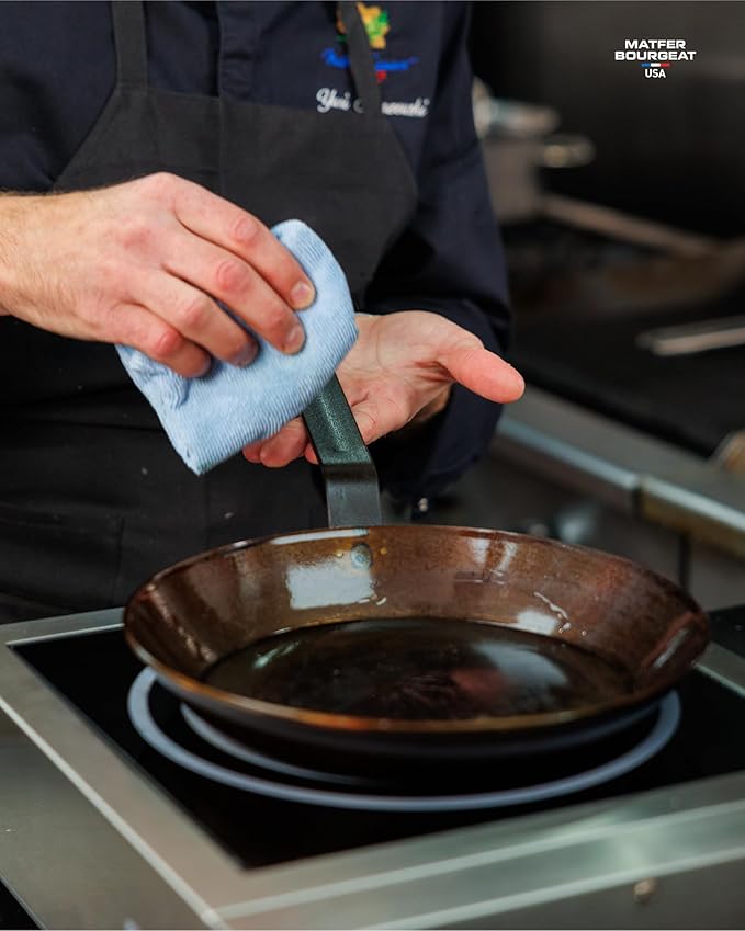 Matfer Bourgeat Black Carbon Steel Frying Pan, 9 1/2"
