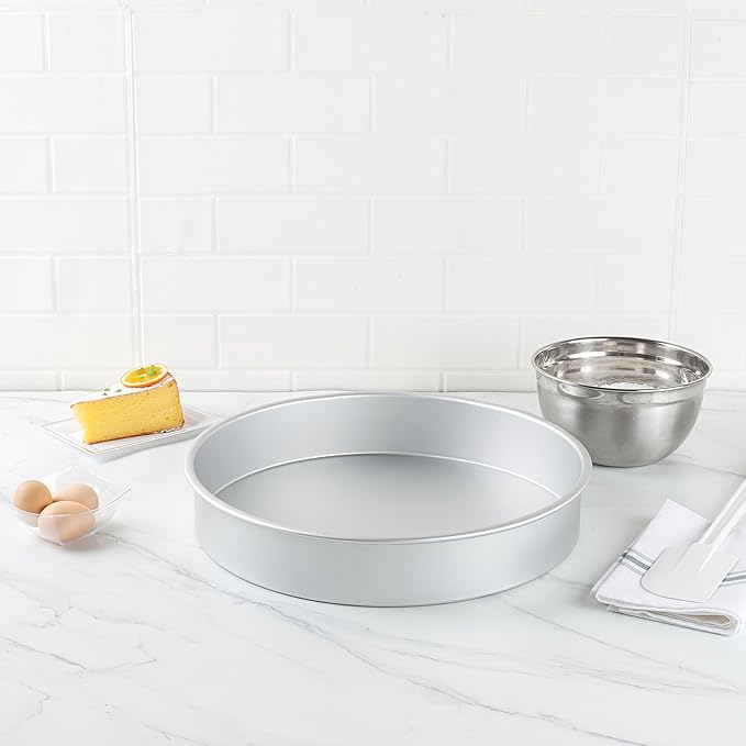 Restaurantware-Met Lux 16 x 3 Inch Straight-Sided Baking Tins, 12 Round Cake Pans - Oven-Ready, Freezable, Anodized Aluminum Round Baking Pans, Greaseproof, For Layer Birthday Cakes
