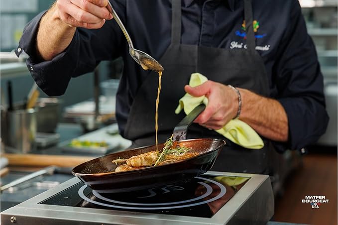 Matfer Bourgeat Black Carbon Steel Frying Pan, 9 1/2"