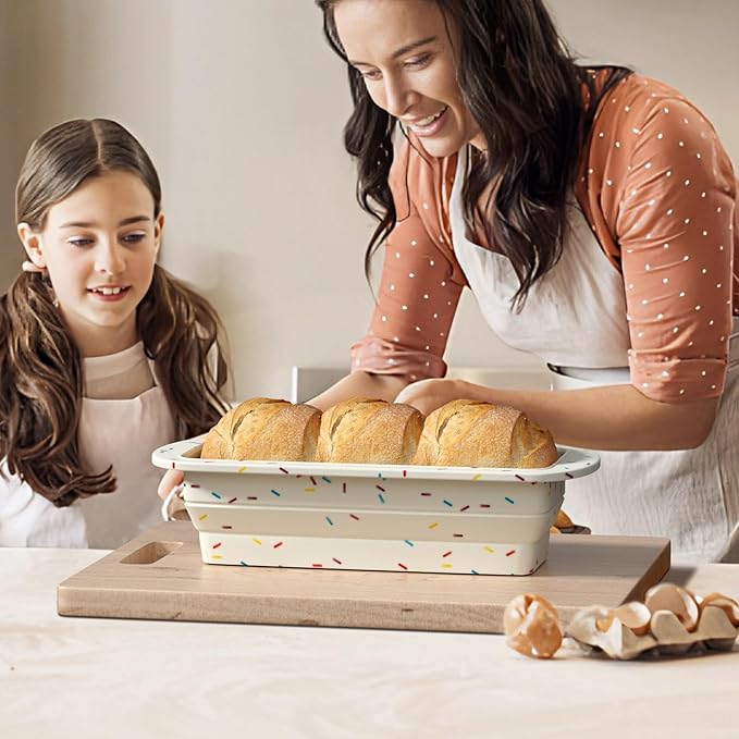 Foldable Silicone Loaf Pan, Non-Stick Bread Pan, Sturdy Cake Tin for Baking, Easy Release Loaf Pan, Great for Cakes, Brownies, Dishwasher Safe (9"x4"x2.5", Off-white, 1 Piece)