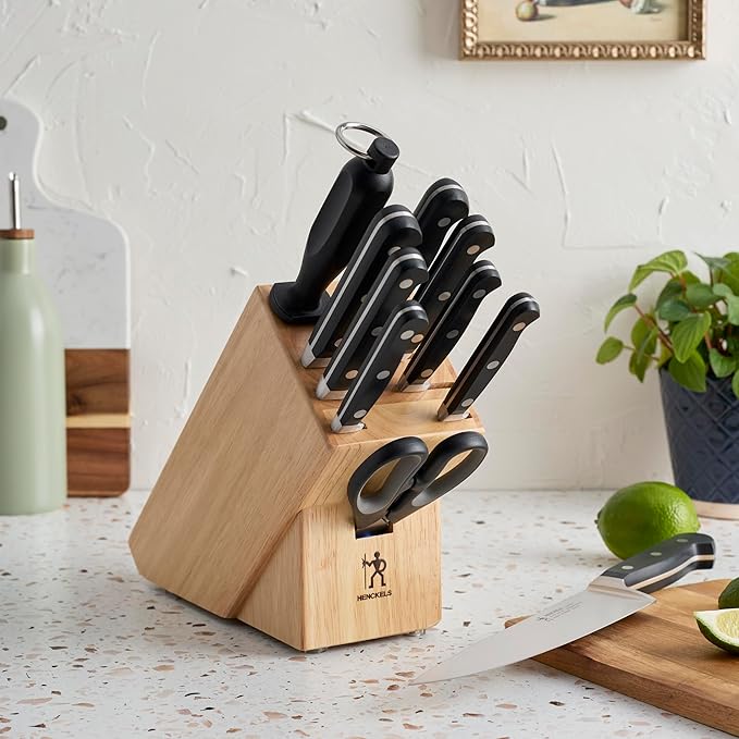 HENCKELS Classic Razor-Sharp 11-Piece Knife Block Set, Chef Knife, Bread Knife, Carving Fork and Knife, German Engineered Informed by 100+ Years of Mastery, Natural Block