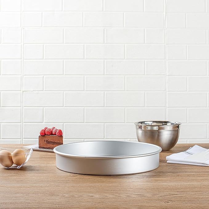 Restaurantware-Met Lux 12 x 2 Inch Straight-Sided Baking Tins, 12 Round Cake Pans - Oven-Ready, Freezable, Anodized Aluminum Round Baking Pans, Greaseproof, For Layer Birthday Cakes