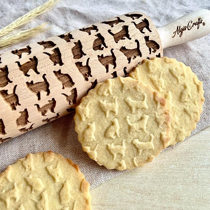 CATS embossing rolling pin. Wooden embossing rolling pin with cats